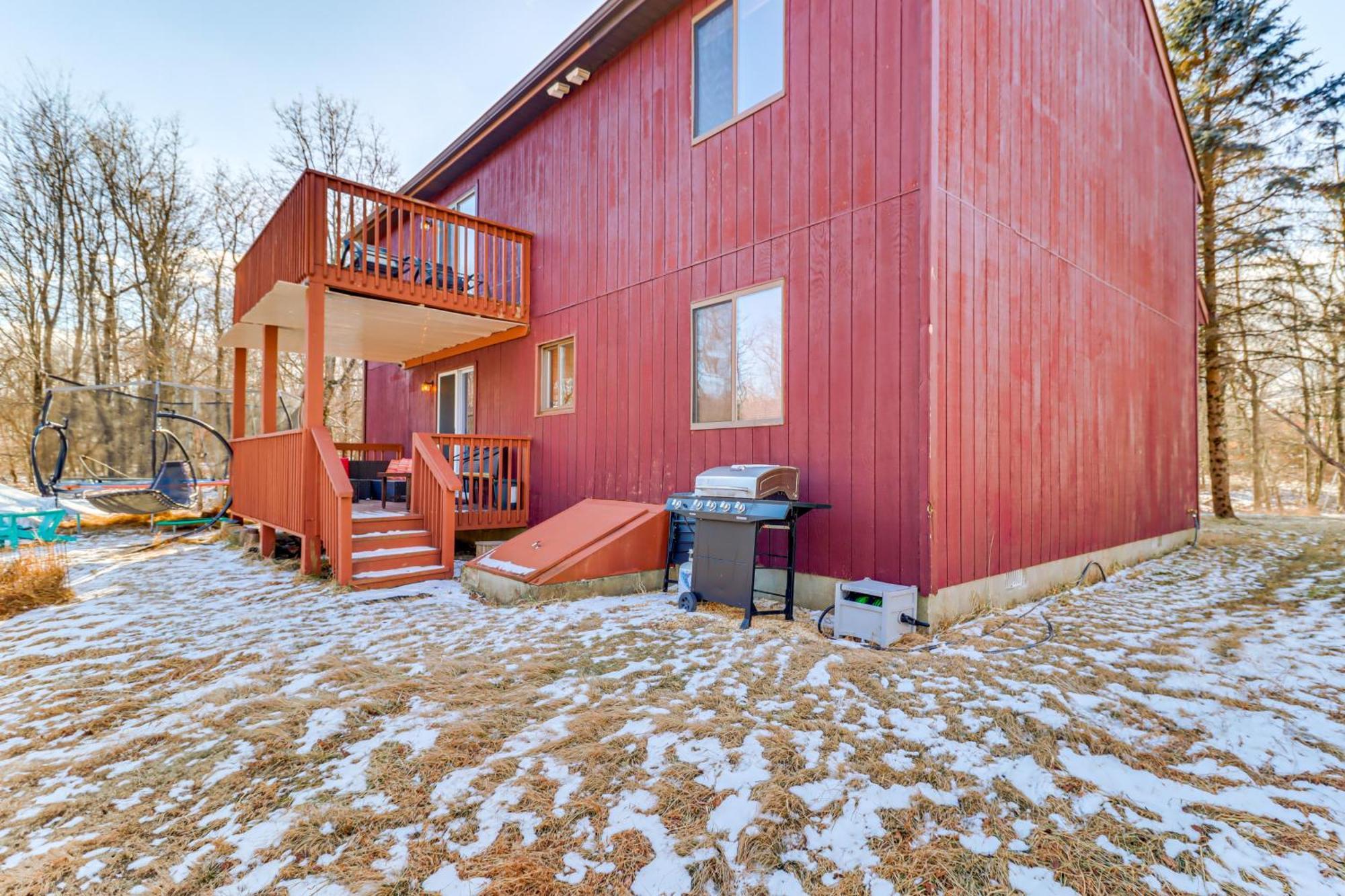 Poconos Home With Private Spa And Fire Pit Long Pond Luaran gambar